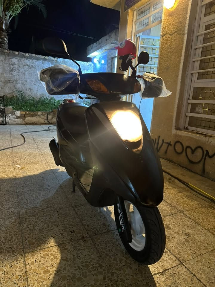 دراجه بريز 140  كفرات مختمه كهربائيتها كلها شغاله لايت اشاير هورن مابيها نقوصات تجي تشوف بعينك وتفحص رايدهة 450 وبيهة مجال  مكاني بغداد الحسينية الراشدية 

***********
