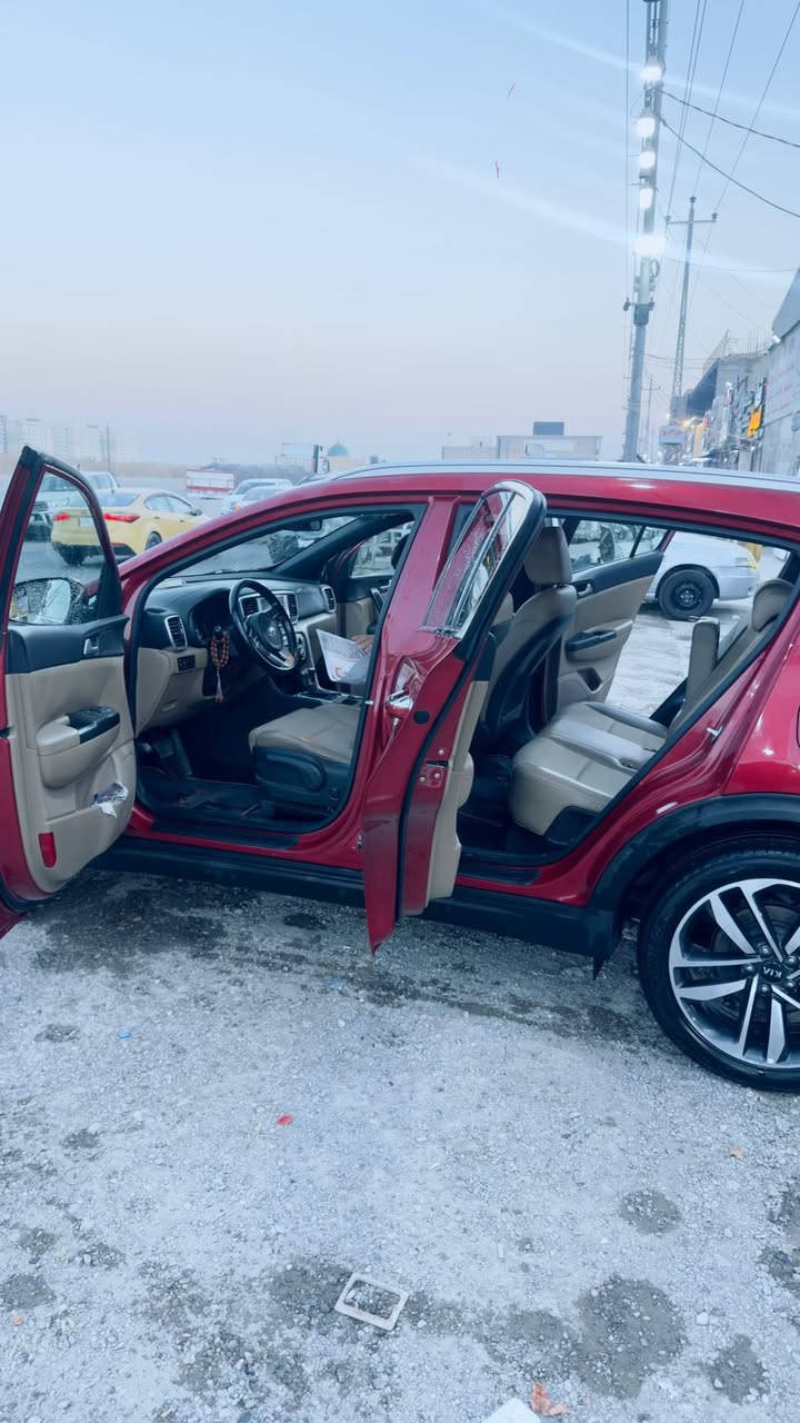 اسلام عليكم : سياره للبيع سبورتج مديل 2020خليجي كفاله عامه مواصفات نص فول ماشيه سياره 61 الف سياره كلش نضيفه 
سعر 200$ وبيه مجال لشراي 
موقع سياره مجمع بسمايه 
***********
