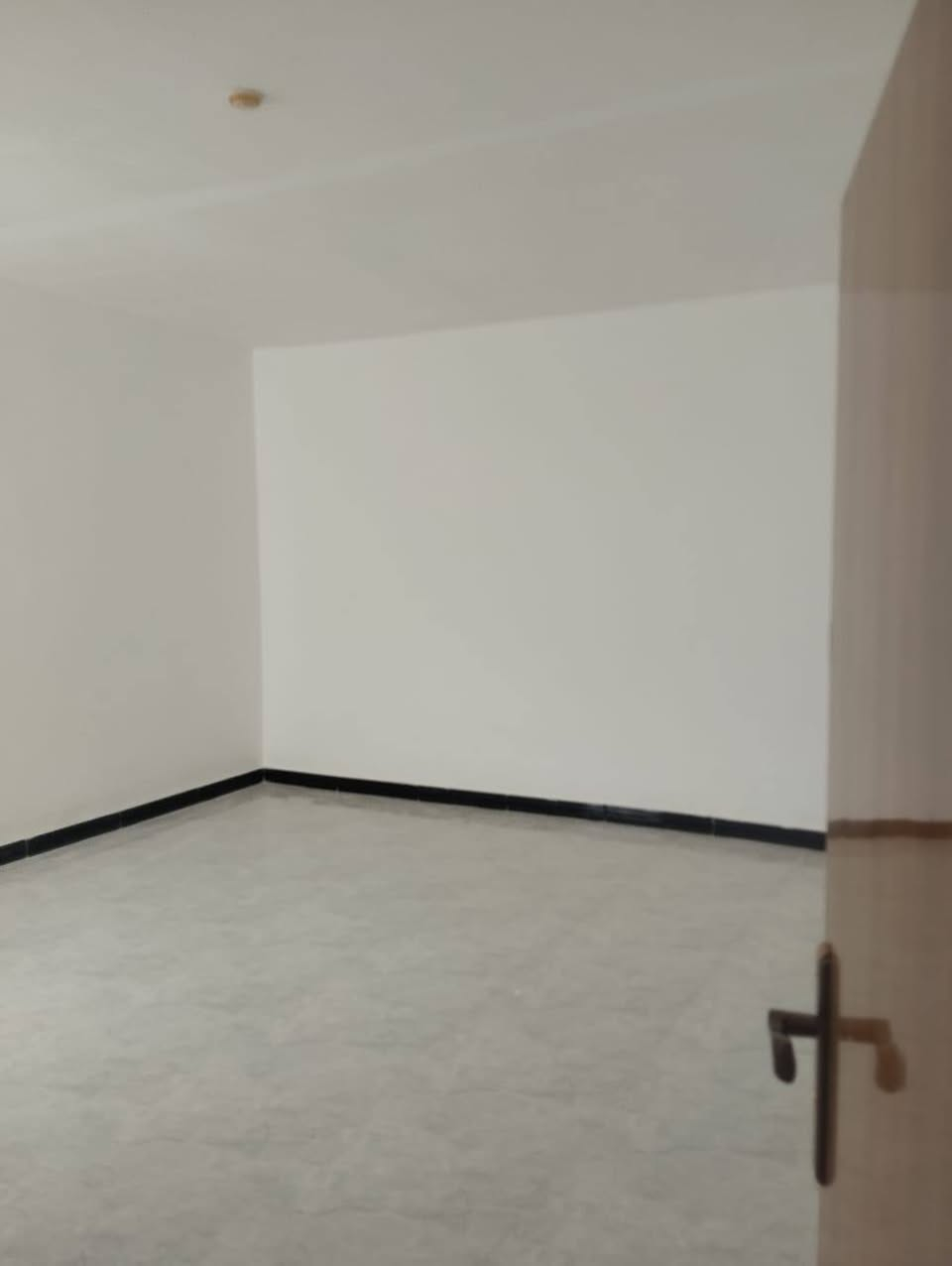 بيت للبيع قوس الهندية ٥٠ متر بناء جديد
طابق الاول صاله مطبخ واستقبال وصحيات
طابق ثاني غرفه وصاله
السعر ٧٦ مليون وبي مجال بسيط 
للاستفسار مكتب الفيحاء للعقار 
***********
