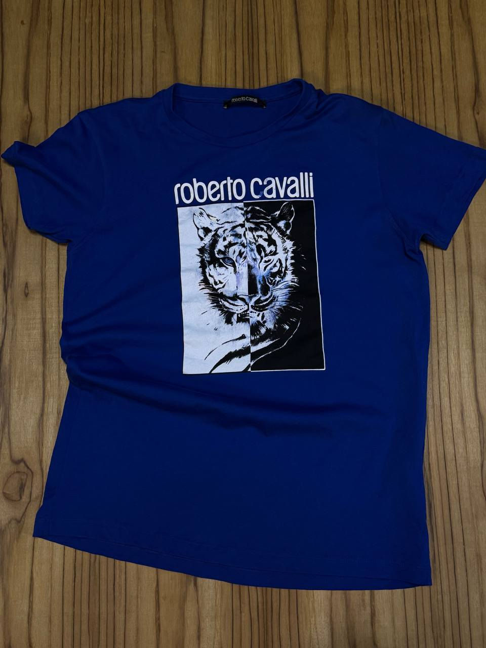 عيدكم مبارك شباب ربي يرزقكم ويبارك بيكم ويحفظ عوائلكم أجمعين.  كل القطع عليهن تخفيض قوي يعني السعر رح تلكي بالنص لطيلة ايام العيد اي قطعه تشوفها تعجبك 15 الف . جميع القطعه كانت 35 . اخذ الصورة وتفضل خاص او بالتعليقات القياس اني اجاوبك . بالنسبه للسعر شباب قفل 
ودمتم بخير وعافية


**إذا كنت صاحب هذا الإعلان وتريد حذفه لأي سبب، رجاءا أرسل رسالة إلى الدعم الفني**