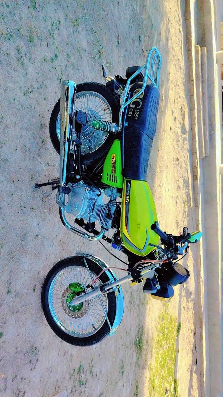 يا الله سلام عليكم دراجة تايكر للبيع موديل ٢٥ مكفوله كفاله عامه دراجه جديده وما متعوبه دراجه حلوه كهربايات كله شقال بعده زيرو شرط انضف من الصور شرط زيرو دشبول اكتروني دراجه خير من الله ما ماشيه هواي دراجه انظف من الصور السعر  ٧٢٥ وبيه مجال شراي اتصل وبيك خير وتدلل ***********
