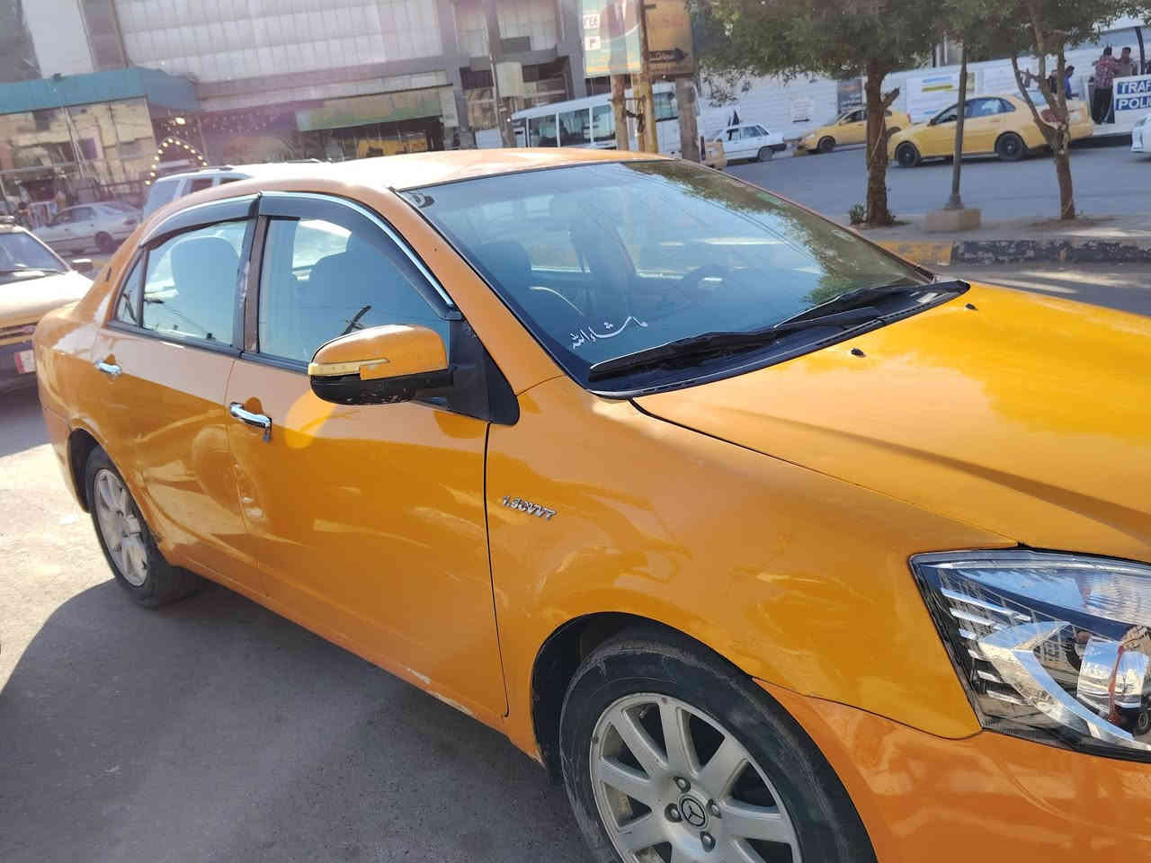 جلي موبل 2012 كير مكينة كورلا بيها طخات بسيطة رقم بغداد العنوان الكاظمية هاتف *********** السعر50  وبيه مجال
