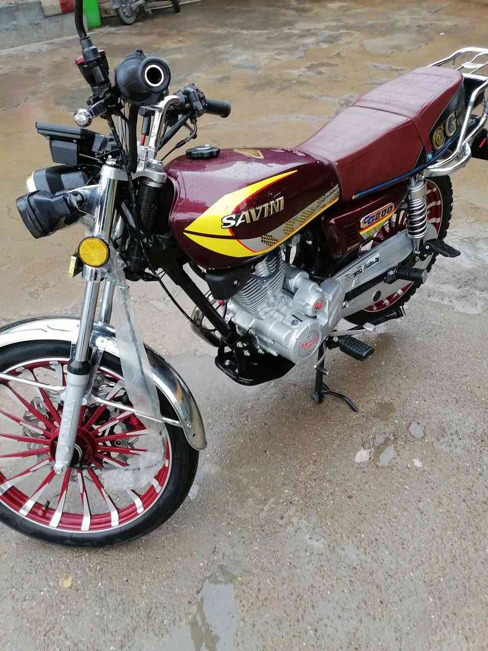 سلام عليكم دراجه سولينك 
مديل 25 زيرو بعده مكينه 200 
كهربائيات فول مكينه بشرط سويجات 3 +بصمه +منفيس اكلاج عنبر 
 سعر 750 بي مجال بسيط عنوان كركوك 
***********
