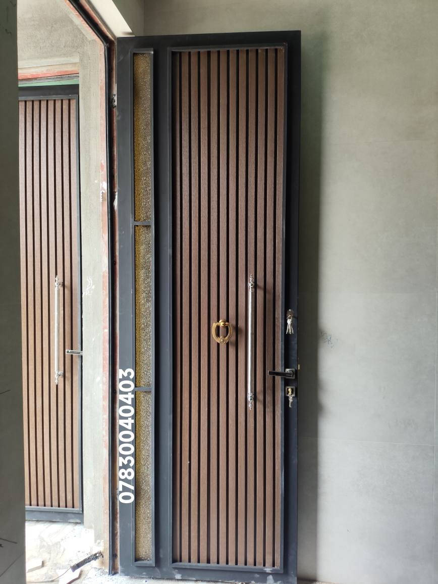 حدادة متنقله لعمل البيبان والشبابيك وعمل السقائف السندويج وسقائف الجينكو وصيانة البيبان القديمه وصبغ جميع انواع الحديد حدادة متنقله اجيك لباب البيت 
لعمل لخدمتكم ٢٤ ساعه 

***********
ابو عباس الحداد السماوا, المثنى
