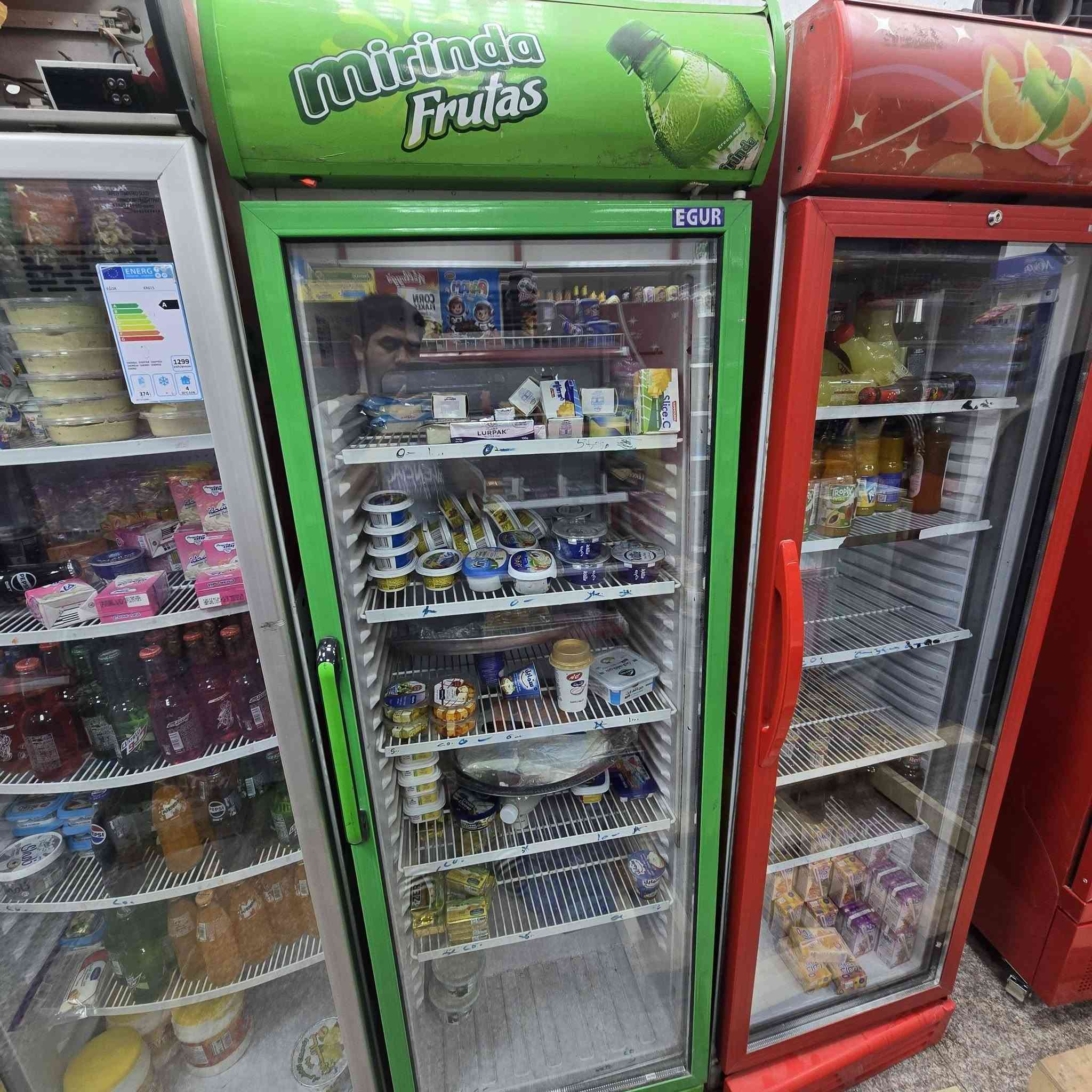 سلام عليكم عارضات للبيع العنوان الحريه 
السعر اتصل وتدلل ***********
