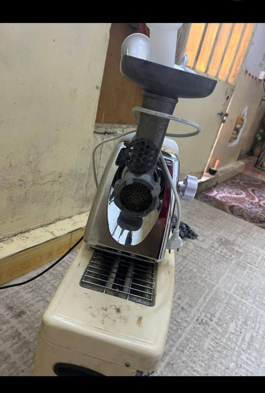 السلام عليكم مثرامه نضيفه شغاله تثرم لحم تثرم فلافل   غراضه كامله مثل ماموضح بصوره السعر 30 الف اليريده يجي خاص


**إذا كنت صاحب هذا الإعلان وتريد حذفه لأي سبب، رجاءا أرسل رسالة إلى الدعم الفني**