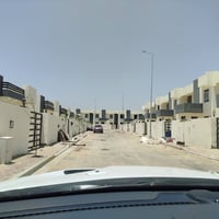 مجمع اشور السكني 2 • ٢٠٠م • جاهز للسكن