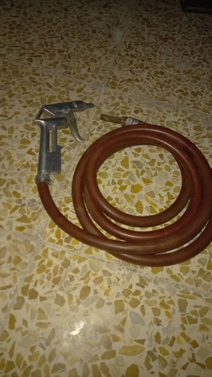 غرض مال سيارات
للبيع شلع فقط
السعر 85وبي مجال


**إذا كنت صاحب هذا الإعلان وتريد حذفه لأي سبب، رجاءا أرسل رسالة إلى الدعم الفني**