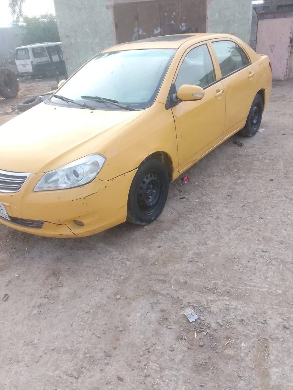 السلام عليكم بي واي دي  2013 مكفوله جاهزه مكينه وكير وحداديه وتخم تاير ودواخل  السياره نضيفه وناعمه رقم ذي قار السعر 30 وبيها مجال ‏‪***********‬‏ مكلف بالنشر
