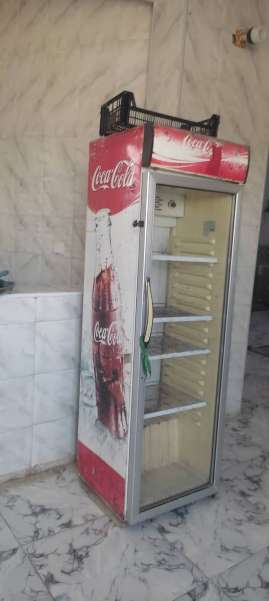 السلام عليكم يتوفر براد للبيع غير داخل تصليح نوع كما مبين في الصورة تبريد خير من الله مكان بابل وردية شارع المشجر .السعر 200وبية مجال لاستفسار الاتصال على الرقم *********** للعلم غير متواجد على الفيس
