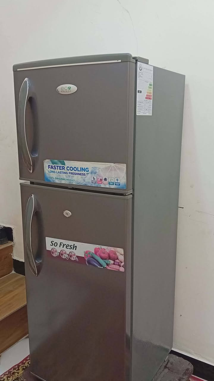 السلام عليكم بيع الاغراض كلمن وسعره بسعر مناسب جدا مستعجله عله بيعتهن لاتصال فقط تخم كلش حلو وجديد ***********
