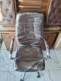ميز مكتب جديد+كرسي دوار اسعار جمله عنوان بغداد مدينه الصدر ق24 تواصل و...