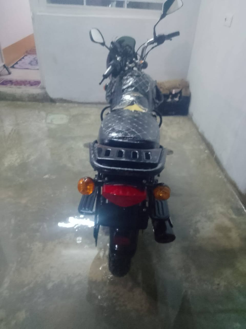 للبيع دراجه بوكسر موديل 2021 مرقمه ديالى السعر 1650 وبيها مجال للطيبين للتصال *********** ما ممدود عليهى سبانه ابد المحرك بلادي
