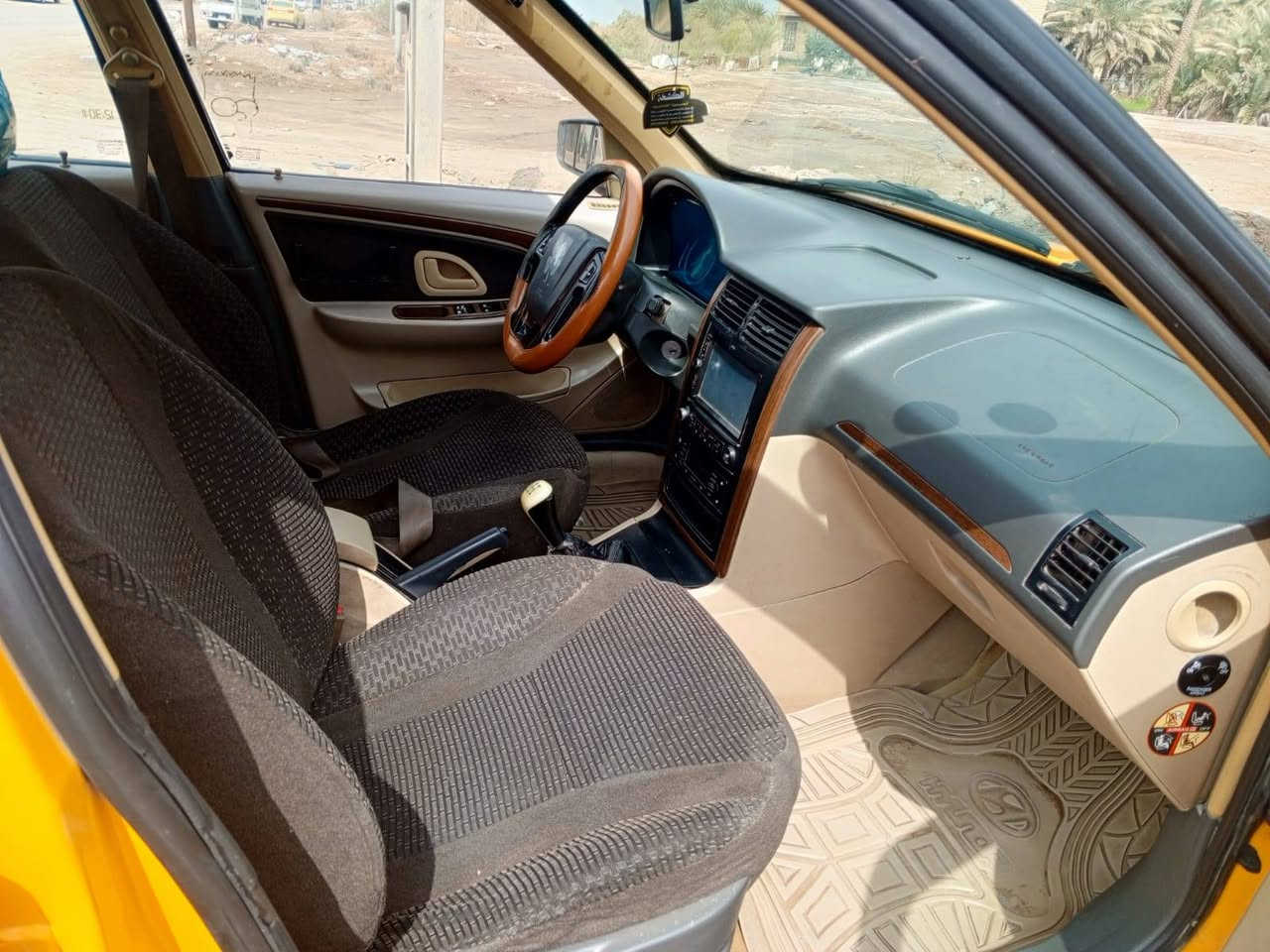 السلام عليكم بيجو بارص سياره جديدة شوفت عينك خير من الله تبريد شغال ثلج 🥶 موديل 2018 مصفره هيىه غرامات بيه بارد بسيط جهه سايق 53وبيه مجال لشراي يتصل وبيك خير وتدلل العنوان الديوانيه قضاء المهناويه ***********
