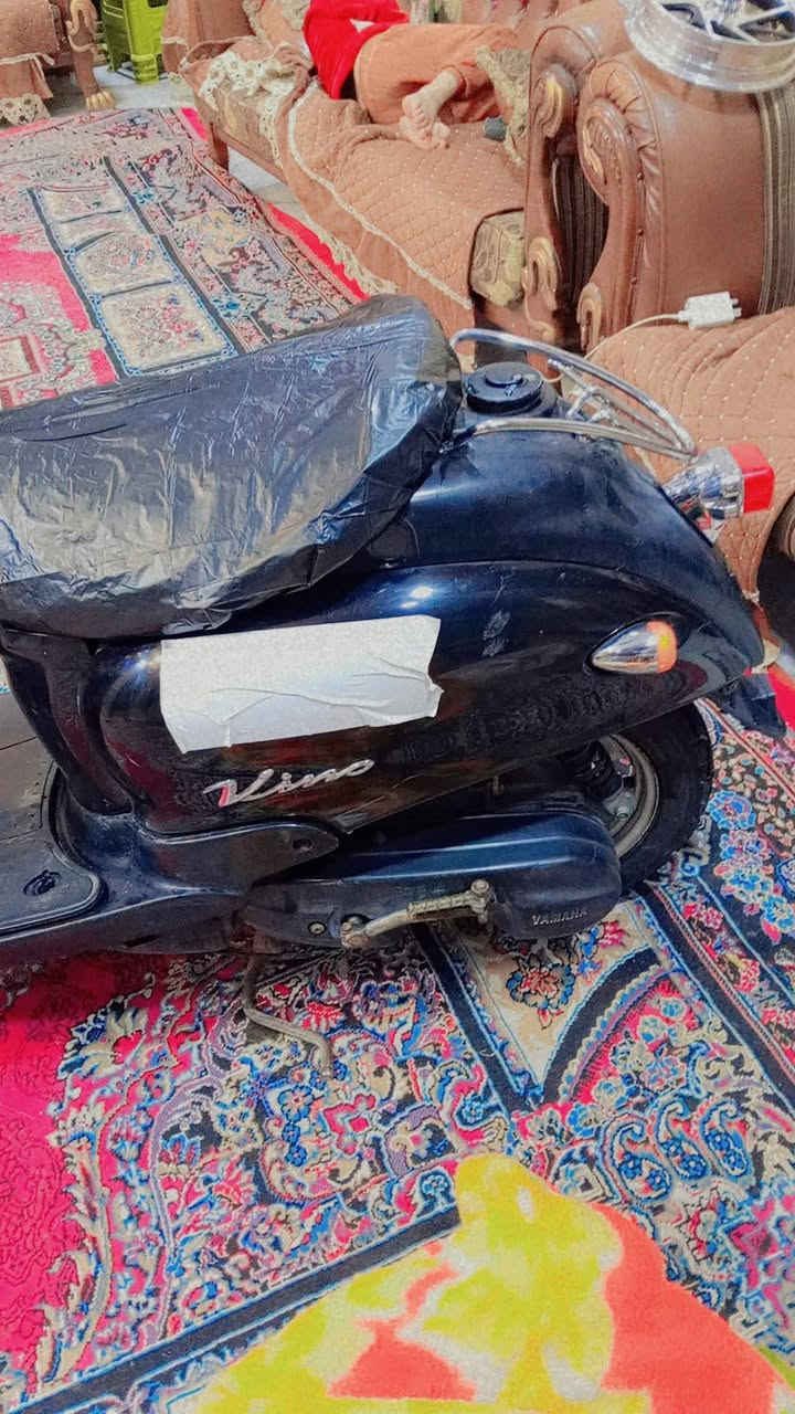 السلام عليكم 
دراجه عبدالحليم خير من الله شغاله سلف هندر كهربائيات شغاله 
السعر 400 وبيها مجال 
الرقم ***********
