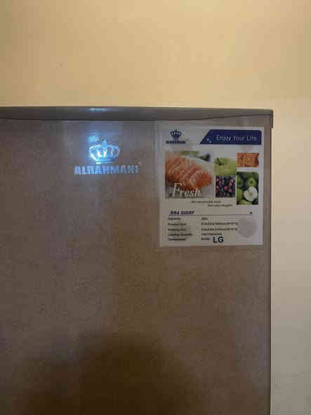ثلاجه. للبيع لنضافه فول سعر 175  وبيهة مجال بسيط. رقم.  ***********
