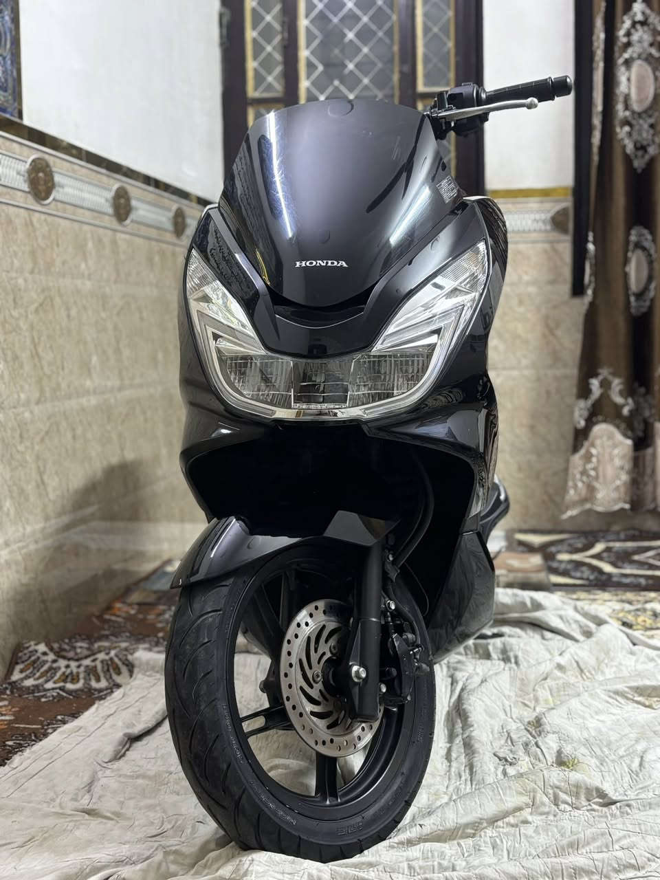 سلام عليكم دراجه bcx150
الدراجه المكاتبه تشهد شوكت نازله قبل شهر نازله 22

تتفئه بل اليدات دراجه نضيفه تخبل وبل العافيه على الياخذها 

سعر الدراجه 19وبها مجال حك الجيه

***********
