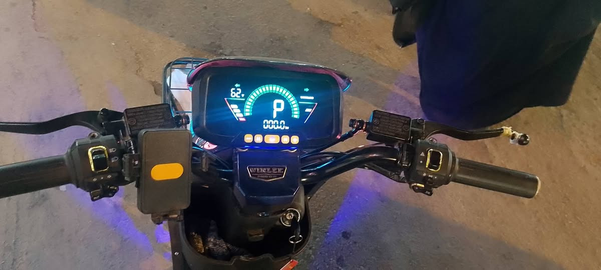 سلام عليكم باسكل شحن أر 9 موديل 2026 نظيف جدآ 5 بطاريات إكبار أم بي ثري بلادي اسويح ومسحه بعده بحاله المعرض طالع ب 675 أريده 500 العنوان كربلاء قرب مول الحارث هاتف *********** /***********
