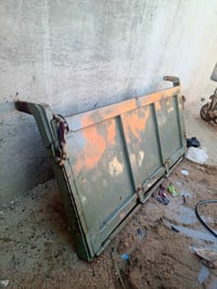 باب طابوك • رمادي • قطع سيارات