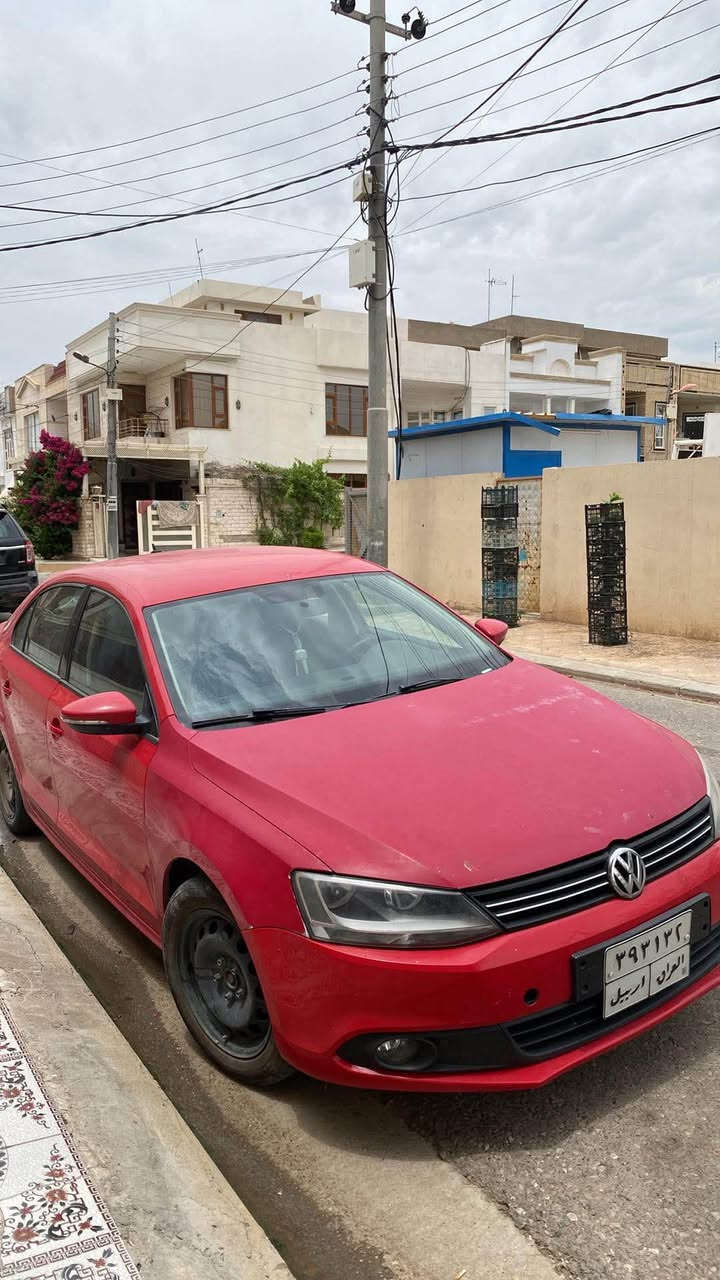 Jetta 
جیتا ٢٠١٤ خەلیجی ٣ پارچە سبوغ 
پێش و پشتی کەپس 
بێ ناو گرتن ، ئێرباگ سیستەم 
م / V4 ,20 بێ تۆربۆ 
رەقەم و سەنەوی نوێیە 
ڕۆیشتن ٢٠٠ هەزار کم 
 مواسفات S 
نرخ / 110 $ أربيل, العراق


**إذا كنت صاحب هذا الإعلان وتريد حذفه لأي سبب، رجاءا أرسل رسالة إلى الدعم الفني**