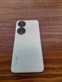 هونر x7b  للبيع فقط  السعر 120 الف   ذاكرة ٢٥٦ رام ٦+٦ كاميرا 108 الشر...