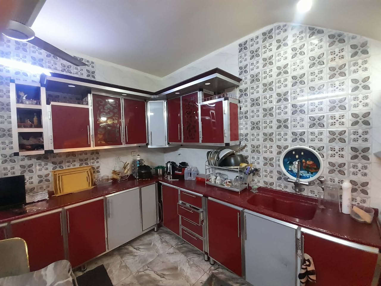 السلام عليكم كاونتر للبيع +تخم جدد كاونتر بمليون والتخم مليون ونص وبي مجال الاتصال على الرقم ***********
