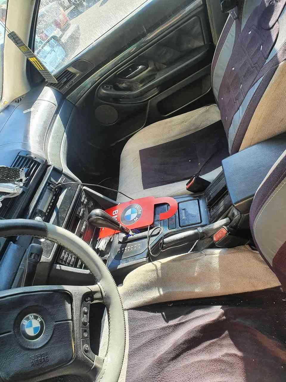 BMW(SAQAR)528i1996
فول فول مواسەفات 
سڵاید 
٧ ئێرباک
هەتا بڵێی سەیارەیەکی جوان و پاکە
٤ تەیەو ویلی لۆکی لە ژێرە 
هایدرۆلیکی تازە گۆڕاوە 
ماڵی دۆستە 
ئەوەلیاتە موسو بڕاوە و محەوەر بەشەرت 
گۆڕینەوەش ئەکەم لەسەر دڵ گرتن 
ئەگەر موشتەری نیی سەری من و خۆتیش مەیەشێنە 
*********** شمشمل, السليمانية
