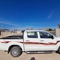 البيع سلام عليكم  هايلوكس ٢٠٠٨  مكفول من الضربه او كلبه او صبغ فقط بار...