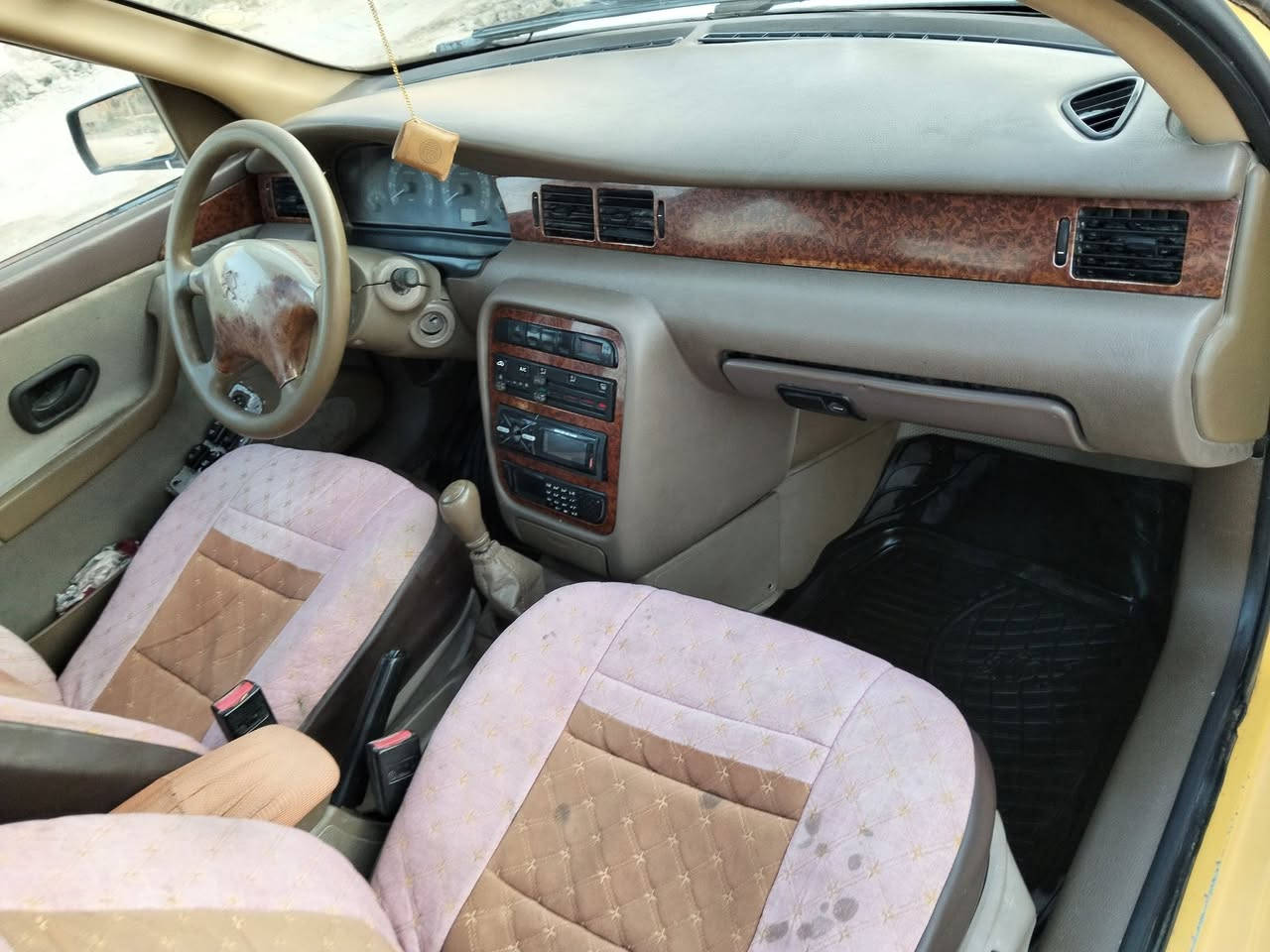 سمند 2011 رقم ذي قار انكليزي بسمي مصفره هيئه وغرامات سنويه 2030 تنتهي كير محرك كفاله سياره حلوه مانقصها اي شي تخم تاير 4 جديد حداديه اماميه 70%100 حداديه الوره نضيفه دوشمه كشنات وارضيه جديد السعر 32 وبيه مجال  المكان ناصريه مركز رقم الهاتف ***********
