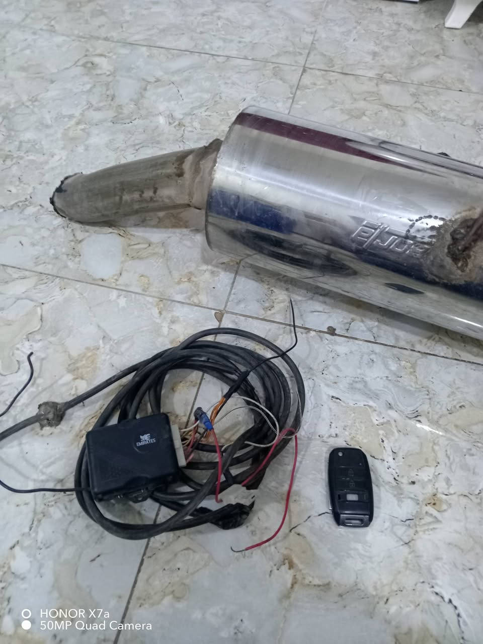 طزوز ريموت السعر 160وبيها مجال قليل


**إذا كنت صاحب هذا الإعلان وتريد حذفه لأي سبب، رجاءا أرسل رسالة إلى الدعم الفني**