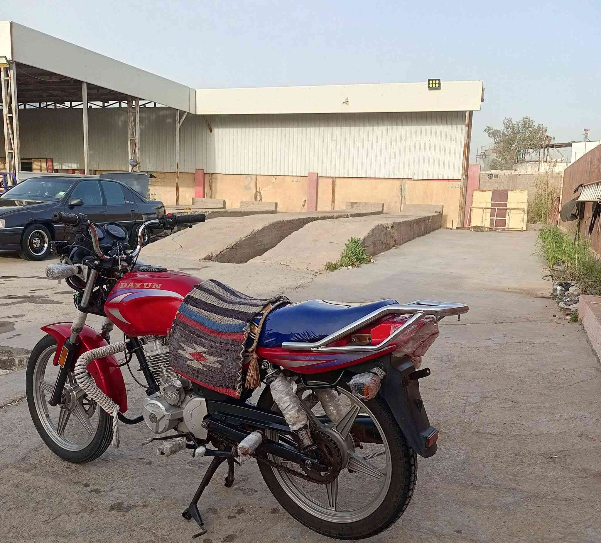 سلام عليكم دايون عضم 2018 اوراق سكنر مكينه ما مفتوحه ونضافه شوف عينك كهربأيات كلها شغاله دراجه جاهزه علخير ربع مذب عليها مكاني حله محاويل سعر (575) متواجد خاص /***********
