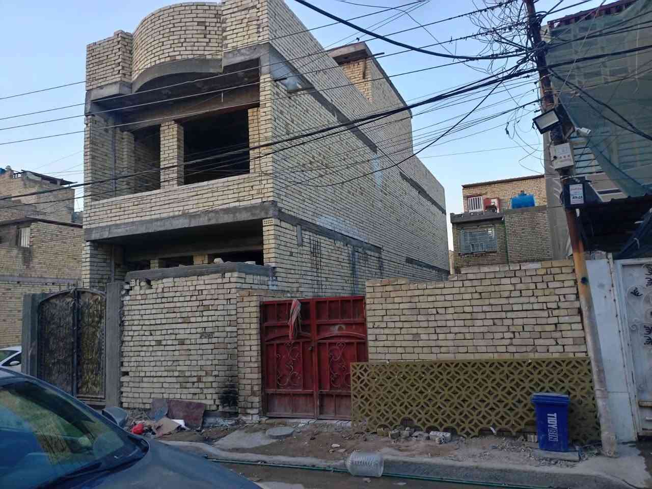 قطعة ارض للبيع مساحة ١٠٠ متر ٥×٢٠منطقة سكينه ٩/٢ شارع مخبز الساعدي بيهه بناء صاعد مترين السعر ٦٨ 
للإستفسار  رقم الموبايل ***********
