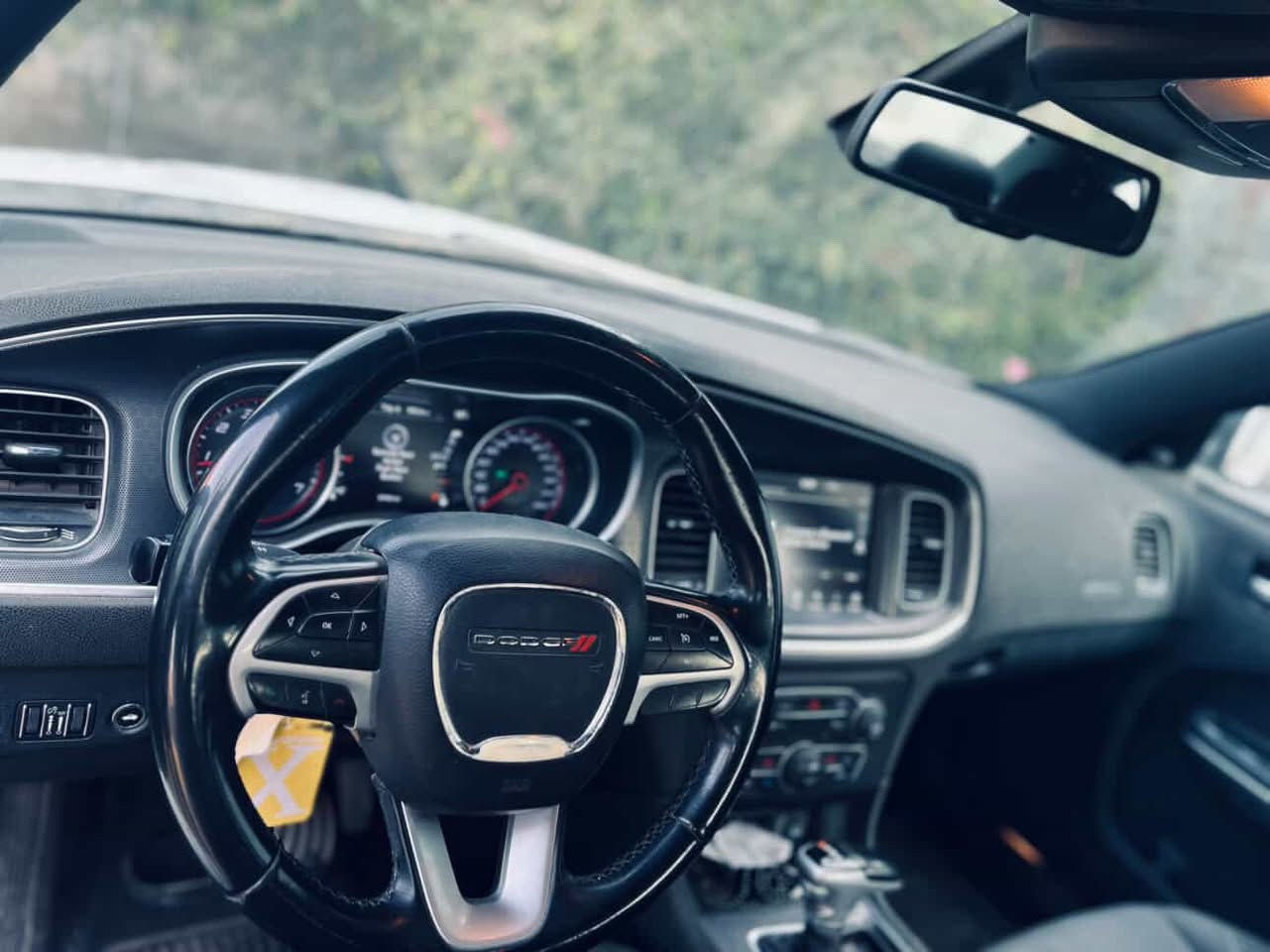 اللهم صل على محمد وال محمد
السلام عليكم 
للبيع او مراوس حسب القناعه
دوج جارجر موديل 2018 اصل 

السياره وارد كندي 🇨🇦
عينه  260

السياره فول مواصفات 
كشنات حضن
شاشه كبيره 
فتحه سقف
حساس خلفي 
رادار جانبي
كشنات خلفيه تدفئه تبريد
تشغيل عن بعد 
كاميرا بل بگ 
سياره جديده ماشيه 80mi 
حداديه كير مكينه كفاله 
 علماً:السياره بيها  باب السايق مبدل اصلي نفس اللون وبارد بل جاملغ الامامي بل ربع الجوه يم الدوسه حادث خارجي بدون دواخل
المكان/ الديوانيه
السعر اتصل على الرقم اني مكلف بل نشر
للاتصال ***********
