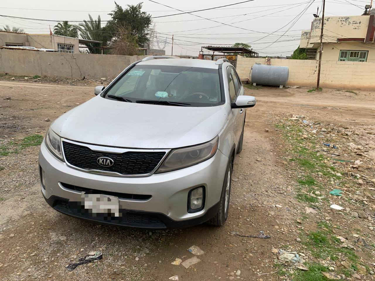 كيا سورنتو 2014 خمسة راكب
امريكي مكينة 4 gdi المكينة شادها جديدة

مواصفات عادية

اشاير بالمري

تحكمات ستيرن  

مانع الانزلاق 

ABS

تشغيل سويج

حساسات خلفية  

تبريد قطعتين 

ضربتها بالجنطة بدون دواخل وايرباك

بيها بنيد مبدل وضربة بالباب الي ورة السكن ومصبوغة حزام اثر جراد

رقم بغداد مشروع وطني 

السعر 117  

***********
