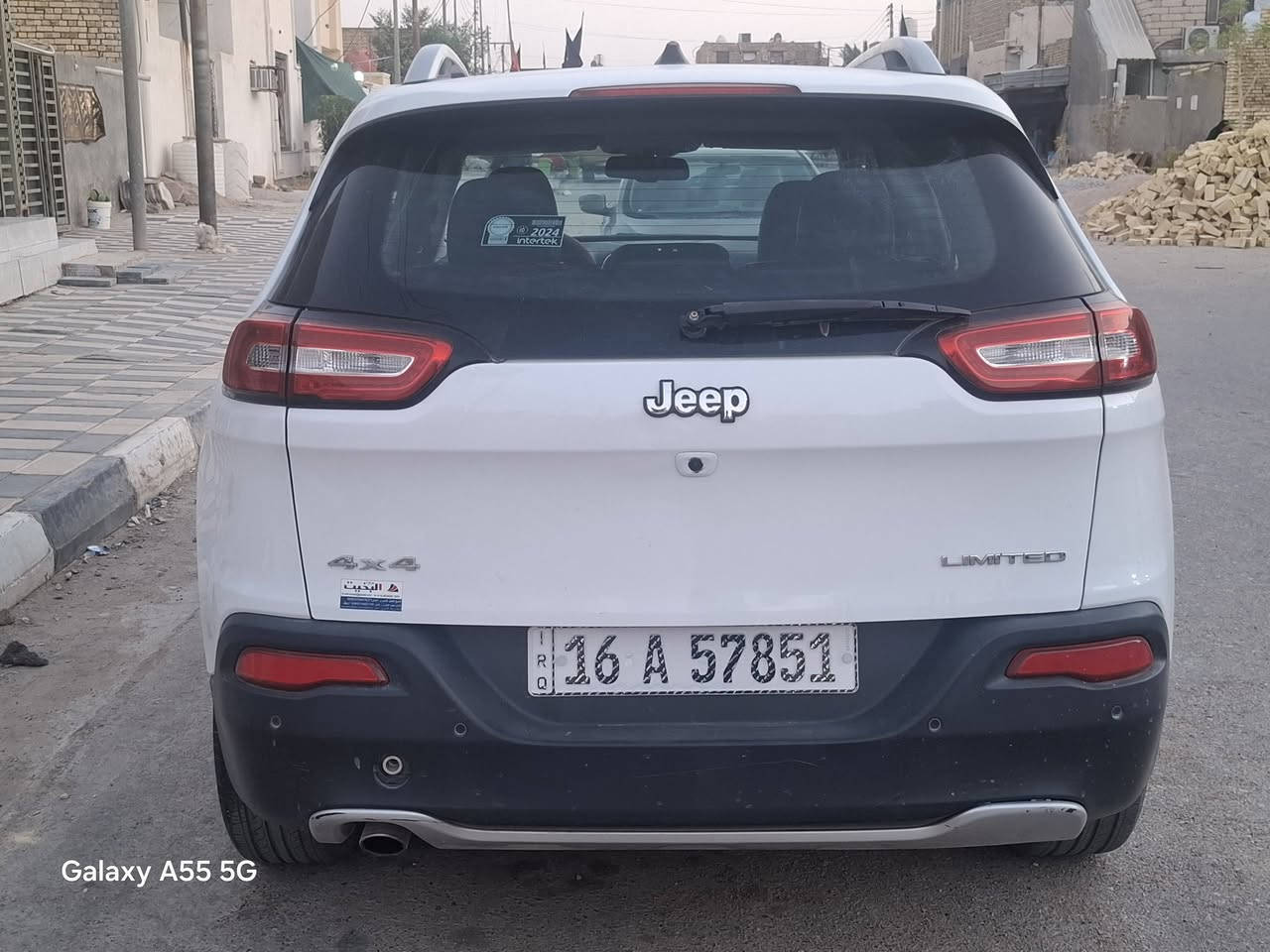 جيب شيروكي بزون 2018
سيارة نظيفة جداً ماشيه 73 
مكينة 2400 
بنوراما
بصمة تشغيل
سايد بريك بصمة
كشنات جلد
كرسي كهربائي
حساسات خلفية
كاميرا
جنطة كهرباء
حادث بنيد وجاملغ جانبي
كفالة الباقي
رقم جديد
السيارة حرة تحويل ثاني يوم
السعر 115 ورقة 

رقم الهاتف ***********
