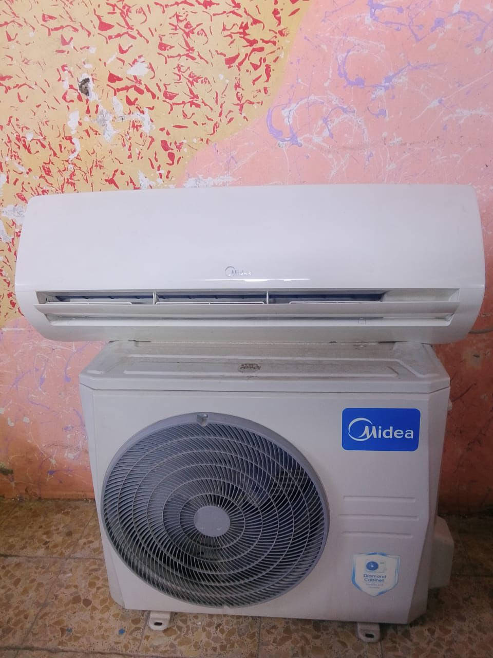 السلام عليكم
سبالت عدد اثنين ميديا طنين شغالات غاز مقبول جميع ملحقات موجودة ريموت + حمالة +بواري نظيفات الفحص السعر 350 الواحد بي واتساب ***********
