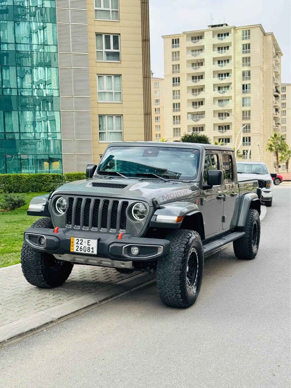 Jeep Gladiator Mojave
مۆدیل 2021 ئەمریکی
مواسەفات ( بەسمە ، شەغال، car play, سقف فایبر کلاس ،  ٤ جام کارەبایی ، شاشە گەورە، ناو قەیسی، کوشین و سوکان هیتەر ، دەبل ئەکسل، تاخم دەبل مارکەی fox , تاخم تایەی جەبەلی ، کامیرە، شەغال، زۆر مواسەفاتی تر...)

بەس بۆنیتی بۆیاخە بێ ژوورەوە
۷٠ هەزار رۆیشتووە
سەنەوی و رەقەم و شتی نوێیە
سعری ۲۹۸ وەرەقەیە و مەعامەلە
لە هەولێرم
٠۷٥٠٦۳٠٠٥٠٥

عربی 
جیب رانکلر موجافى
  مواصفات امریکی
۲٠۲۱
اللون سمنتي مميز
مواصفات ( ٤ جامات کهرباء، بصمة، شاشة کبیر، نظام car play، كاميرة خلفي، كشنات مشمشي، ، كشنات تدفئه، ستيرن تدفئه، سقف فايبر كلاس، تحديد سرعة، تراكشن كونترول، تشغيل عن بعد، فور ویل، بعد هواية مواصفات ..! )

بونیت صبغ
ماشي۷٠ الف
سنوي و هزة و رقم جديد
تحويل و غرامة بشرط
سعر ۲۹۸ ورقة و معاملة 
اربيل

***********
كورك، واتساب أربيل, العراق
