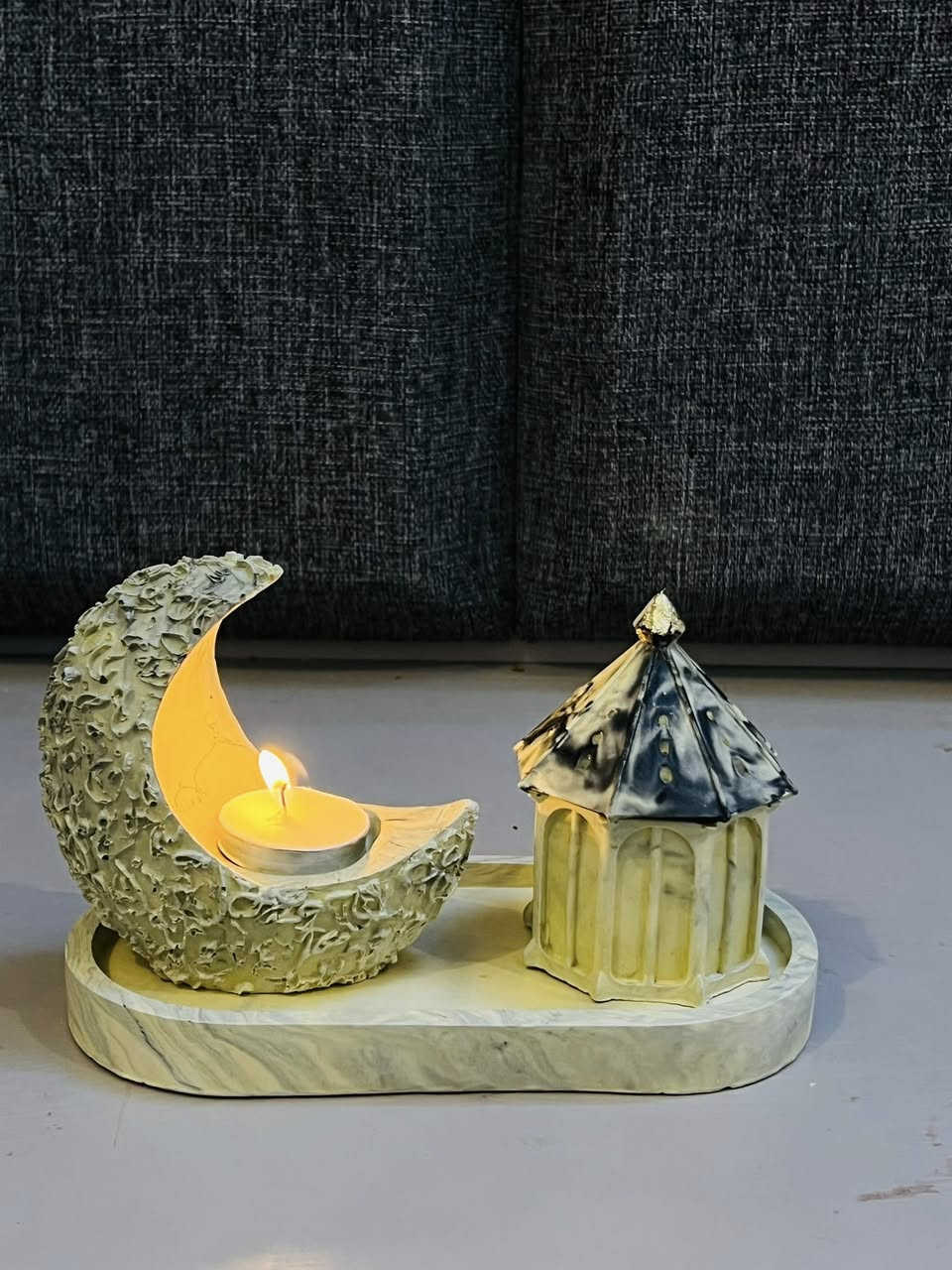 • "أضيفي لمسة من الأناقة لزوايا منزلك.. طقم متكامل يجمع بين الشمعدان، المزهرية، وصندوق المجوهرات بتصميم عصري وفريد. الكميه محدوده يوجد بيع بالجمله والمفرد للتفاصيل راسلونا على الخاص"


**إذا كنت صاحب هذا الإعلان وتريد حذفه لأي سبب، رجاءا أرسل رسالة إلى الدعم الفني**