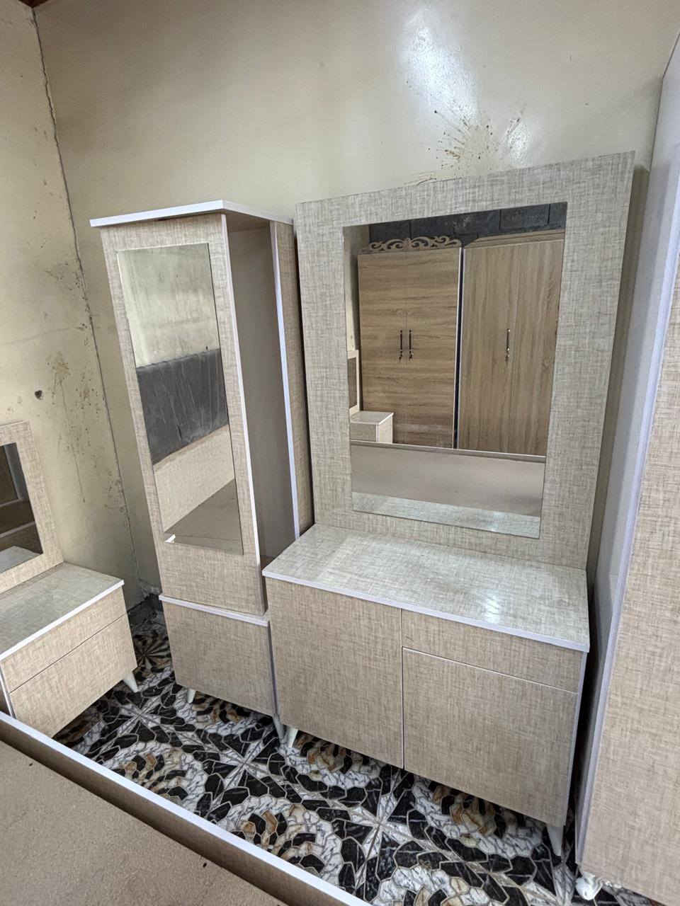 غرفه نوم تركي 6قطع تفصال حطاطه مو شوكي  جديد السعر 450  الشراي يجي خاص مو شراي لاتعامل العنوان كركوك حي العروبه قرب جامع الامام علي ***********
