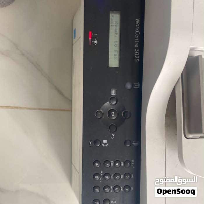 طابعة ليزر Xerox 3025 متعددة الوظائف (شبه جديدة - كرت لقطة).
طابعة، تصوير، سكانر، وفاكس، مع خاصية السحب التلقائي للأوراق (ADF) والواي فاي (Wi-Fi).

 الطابعة بحالة الوكالة تماماً، عداد الطباعة الكلي لها 461 ورقة فقط (مرفق صورة الفحص الذاتي للطابعة).

 محتاجة لحبر

 حبر تجاريها متوفر في السوق بكثرة بسعر رخيص جداً (8-12 دينار).

السعر :85 دينار


**إذا كنت صاحب هذا الإعلان وتريد حذفه لأي سبب، رجاءا أرسل رسالة إلى الدعم الفني**