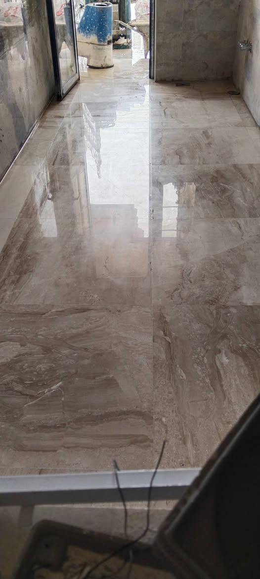 جلي وترميم الارضيات 
جلي تنضيف تلميع
الارضيات وجميع الرخام البايت الدرج
وازالالت الايبوكسي والاصباغ من الارضيه
ملاعب كراجات معامل للاستفسار 
***********
