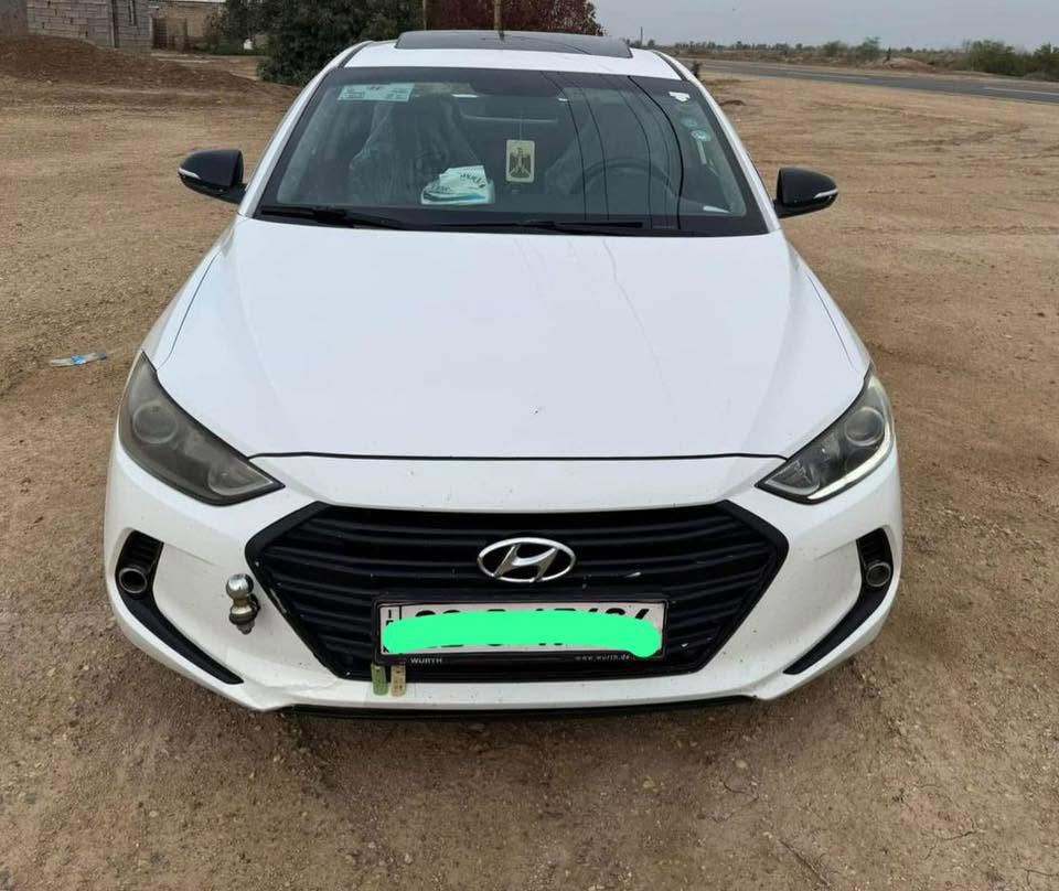 النترا ٢٠١٧ سوبر فول مواصفات خليجي
محرك ٢٠٠٠ دوش 
كير مكينة حدادية مكفولات
السيارة بيها صفحة جهة السايق بابين صبغ وجاملغ الخلفي
السعر ١١٧ بي مجال للشراي
***********
