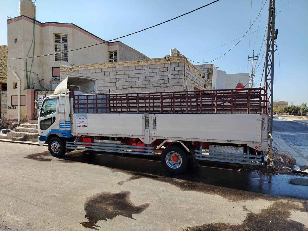 السلام عليكم فوزه موديل ٩٥ رقم نجف سياره جاهزه طول سته وربع ابلاد كفاله عامه مكينه ١٧ عادي قماره تحديث كرستال عنوانه ديوانيه ***********   ***********
