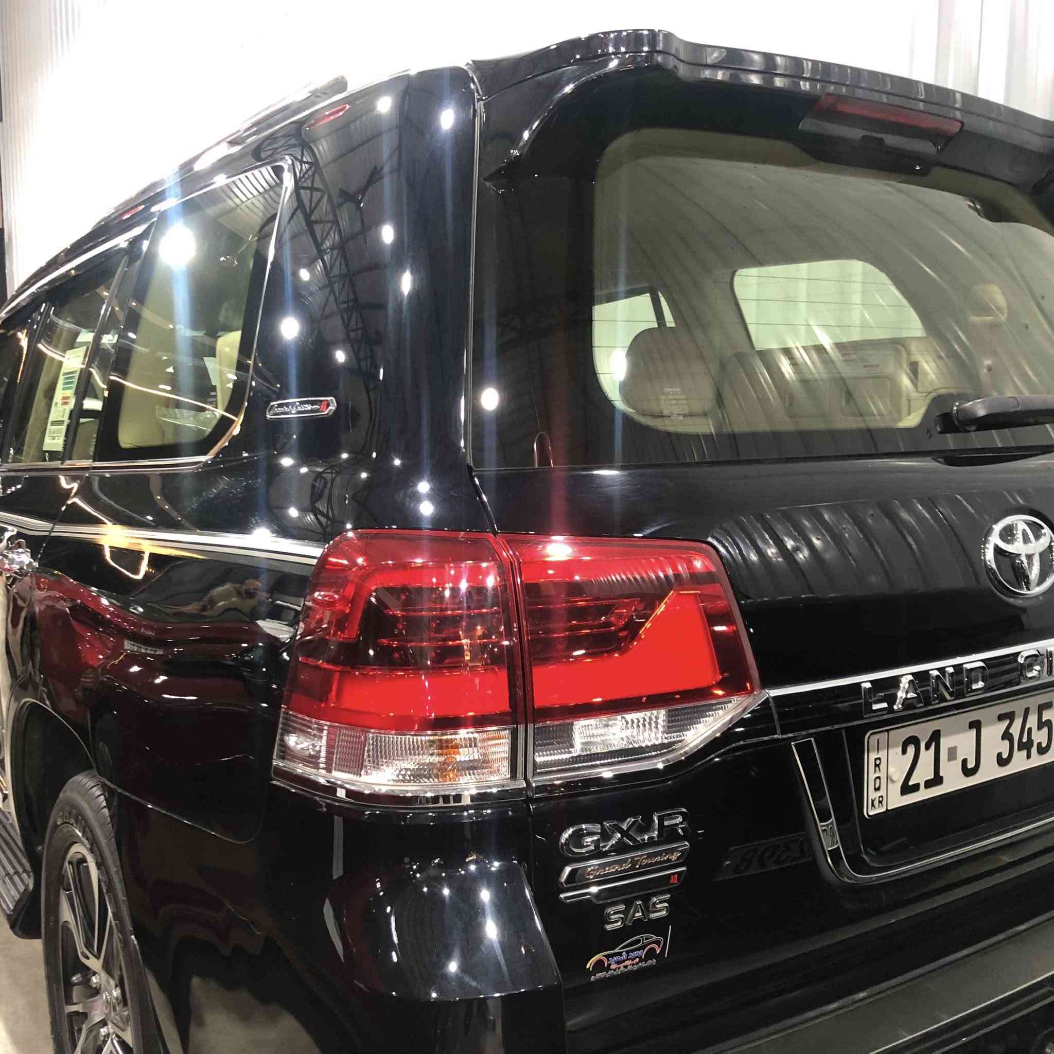 سلام عليكم احبتي لاندكروز ثمانيه سلندر 4600 ماشيه 58 الف جديده السياره بدون كلشي مكفوله كفاله عامه رقم سليمانيه وبسمنه مكان السياره بغداد الكريعات معرض محمد شهيد الاتصال *********** واني خادم موديل 2021
