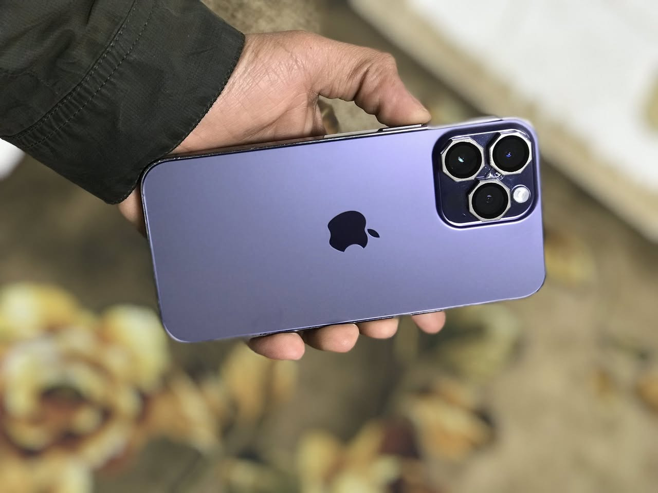 سلام عليكم
ايفون ((((14 ابرو ماكس))))✅
 الذاكرى ((256))✅
فيس((فيس ايدي شغال))✅
هزاز ((نت))اتصال))((صوت))كامرات)) كله شغال✅
بطاريه بلاديه بلاديه ))((88))
كله شغال وشرط الفحص التلفون 
((((فقط مبدل شاشه اصليه)))) 
((مكاني بغداد بسمايه)) ((السعر 625)) وبي مجال 
رقم ***********
