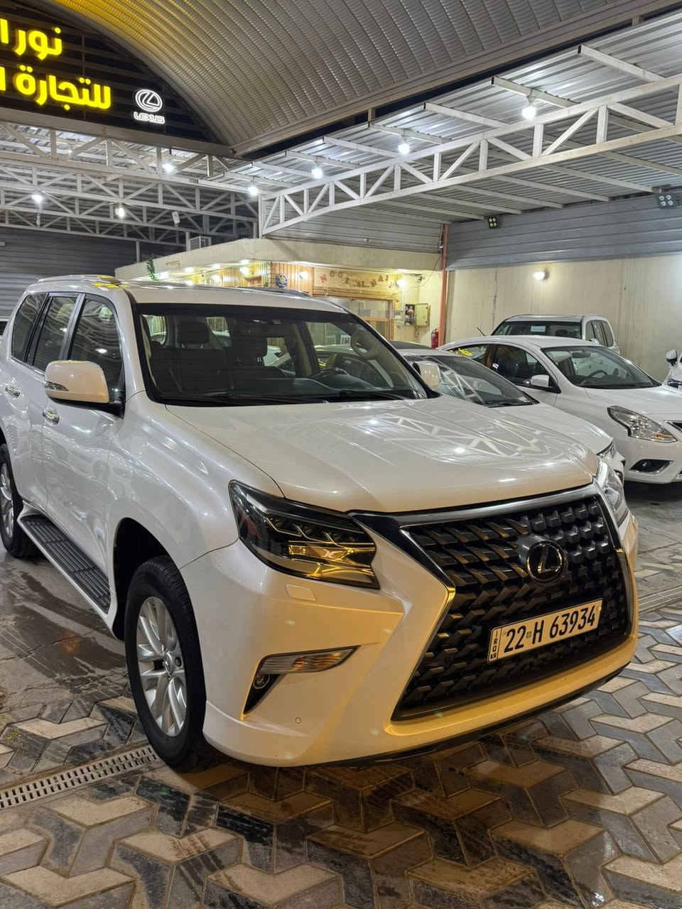 السلام عليكم لكزز GX 4600 خليجي 
محرك 8 سلندر 
موديل 2020 
مكفولة كفالة عامة فقط مكانين بي دي ار 
بصمات 2 
رقم اربيل بسمي تحويل + وكالة 
مواصفات 
جكات جوبلس
كيجات كتروني 
شاشات عدد 3
كشن ذاكرة 
ستيرن كهرباء 
لايت 4 عدسات زنون 
فتحة بل سقف 
سيارة فول مواصفات 
***********
   ***********. بي واتس اب
