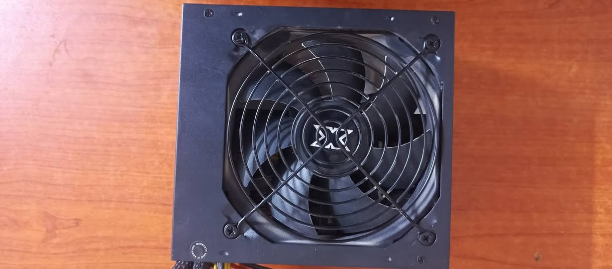 السلام عليكم
كل قطع مفحوصات وشغالات 
عنوان حله توصيل موجود

بور سبلاي 600w 
سعره 50 
بورد ومعالج ورامات ومبرد معالج e5-2670 رامات 32g ddr3
سعر 90
واي فاي يو اس بي قطعتين
سعر قطعه 5
كرت واي فاي جديد كامل 
سعره 15
هب فان صغير 
سعره 5
كيبلات موصل مراوح قطعتين
سعر قطعه 5
كيبلات ساتا 4قطع
سعر قطعه 3
فانات ماستر كولر قطعتين 
سعر قطعه 5
فانات ديب كول 3 قطع
سعر قطعه 5
هارد ssd 480g
سعر 25
هارد hhd 750g
15


**إذا كنت صاحب هذا الإعلان وتريد حذفه لأي سبب، رجاءا أرسل رسالة إلى الدعم الفني**