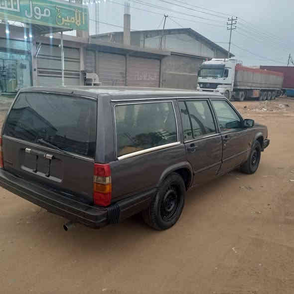 يا الله للبيع فالفو الحجم  740  سياره حلوه وجاهزه مال جناي رقم نجف  سنويه لنهاية ال 2026  مكينه وكير بلاديه  السعر 34 وبيها مجال للأتصال *********** راعيها موجود يمي مستعجل على البيع مكاني النجف الكوفه شارع المعمل
