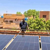 منظومة منزلية • ألواح جينكو ٥٥٠وات • محول ٤كيلو