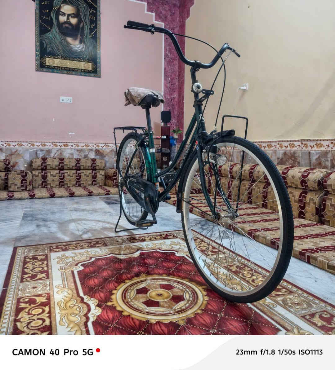 السلام عليكم ورحمة الله وبركاتو  بايسكل بناتي حجم 26 لون اسود ⚫ب خضر 🟢البيع السعر 140 بي مجال هواي  منطقت ال بعضم عمود 17التواصل الرقم واتساب رقم1..***********  رقم 2 ..***********
